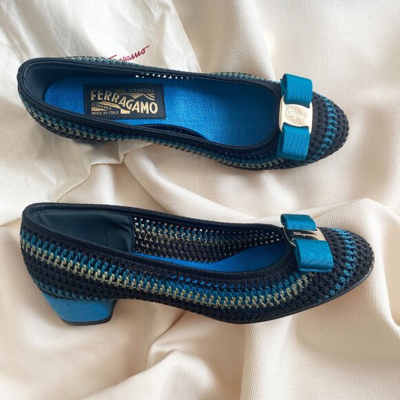 FERRAGAMO Vara Bow Pump Shoe In Multicolor Crochet, size 7.5 - Picture 2 of 8